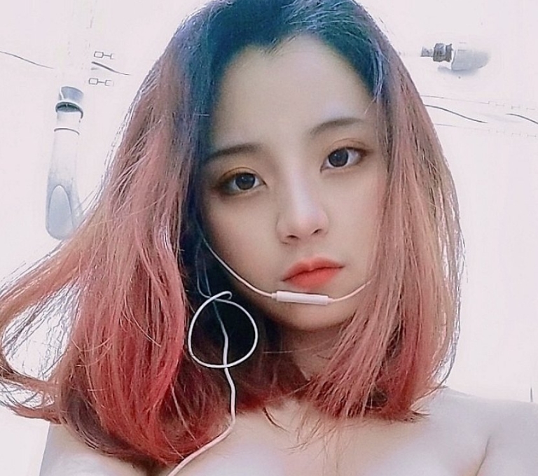 私享库yuumeilyn温馨合集50.6G童颜珍藏1314部爽到飞起