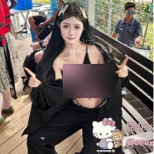 201V微博小屁大王屁小六露脸热舞1.81GB太带感