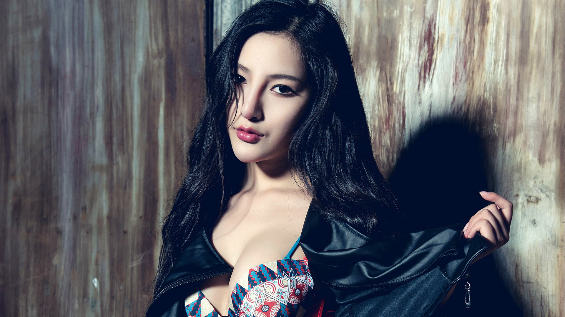 乐播给力剧情大片合集2.8G看得直冒汗