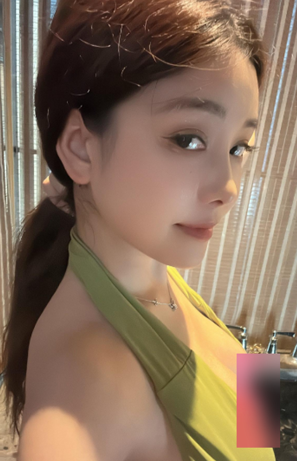 微博奶雯24期绝密合集136部26.8G优质