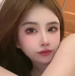 INSRosesJoo鲤鲤绝密影像88部杭州名媛50G逆天神颜