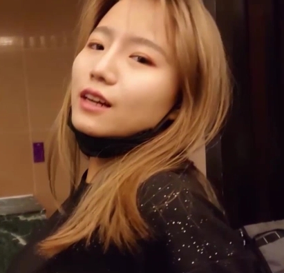 推特大罩杯边缘女有尺度互动1V636M老司机必看