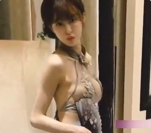 Cartiernn黑丝诱惑SWAG合辑14V3.7G优质腿精