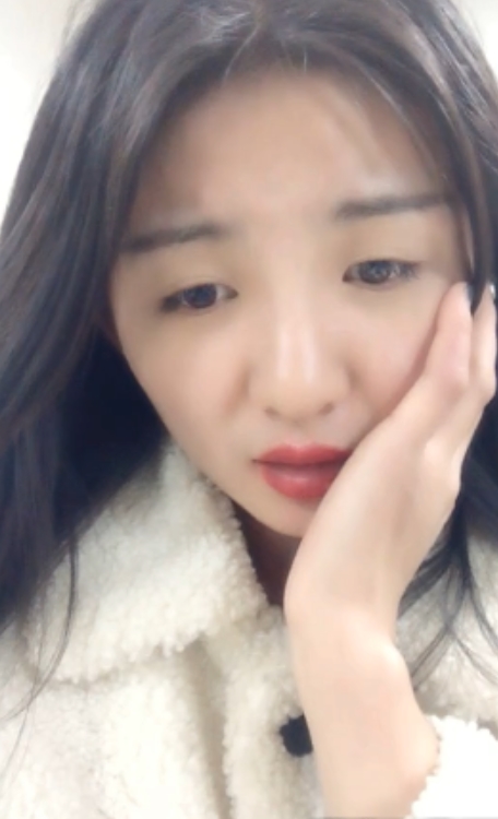 直播哆哆00后校花宿舍96v39.3G超清肉感