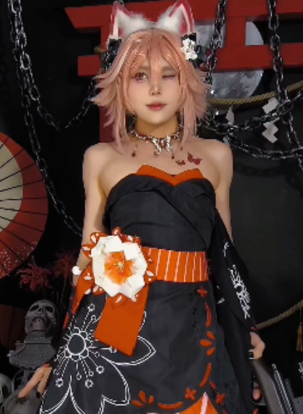 推特大热伪娘Velvet七月汁液横流大合集6部14.4G蜜桃臀盛宴