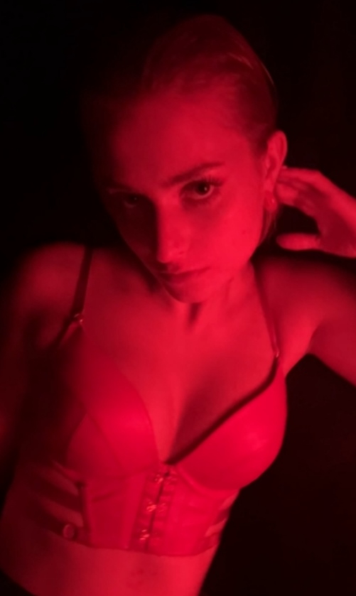 超稀有DollyDyson优质长腿542V55.6G