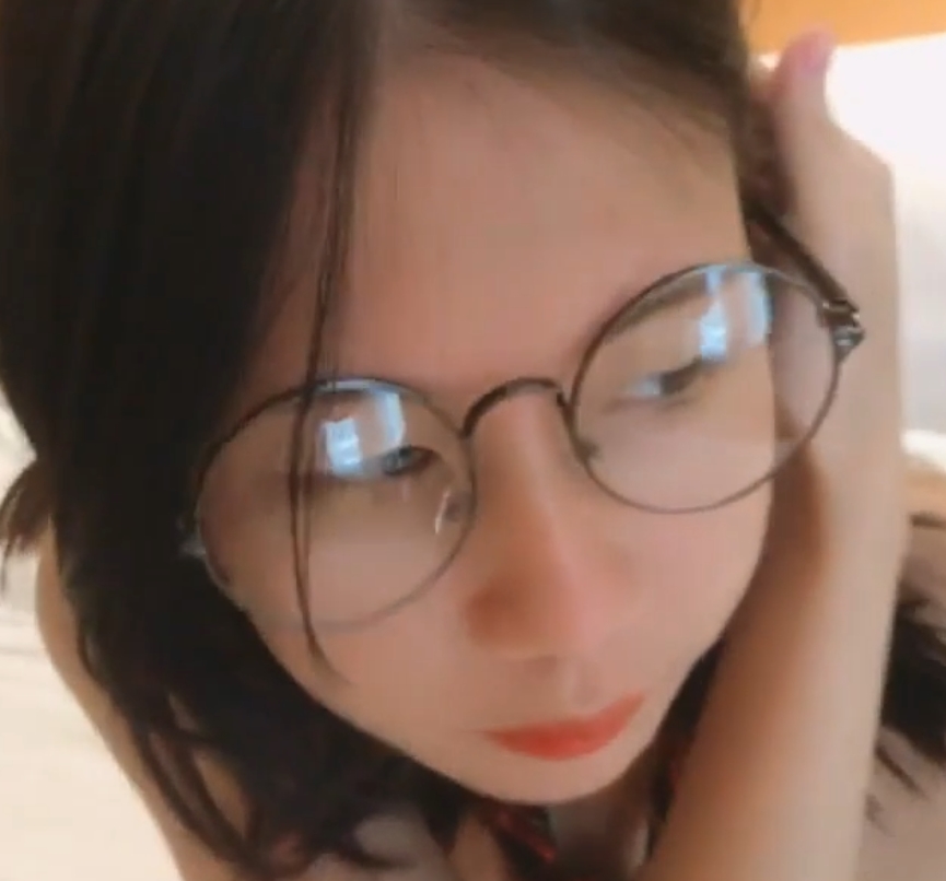 推特眼镜妹探花特写37V直呼惊艳81G