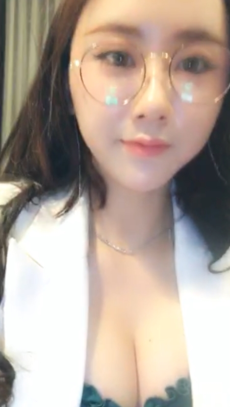 易直播2018丝袜视角92部42G珍藏