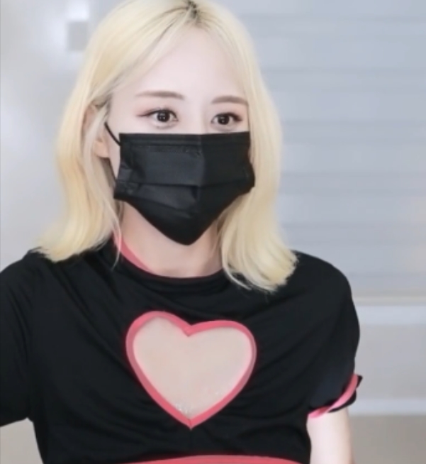 隐秘直播吴月露台玩水合集44.8G哇塞珍藏