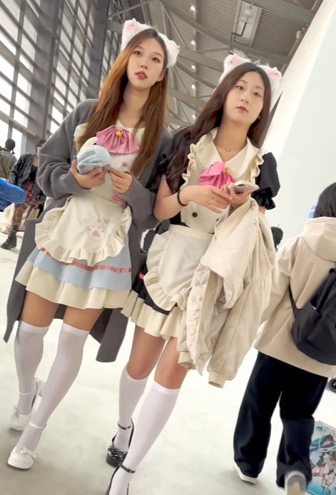 推特KFC超清抄底9V1.86GB优质视角