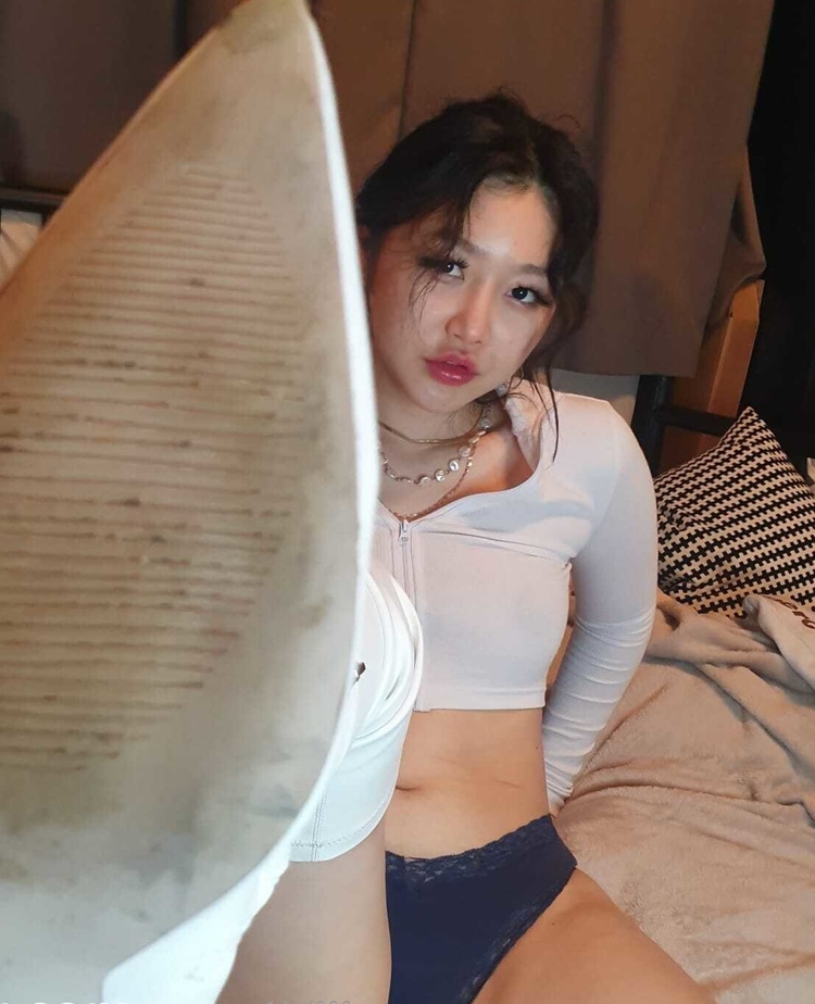OnlyFans混血女神shaixbi私拍33V1.49G绝美珍藏