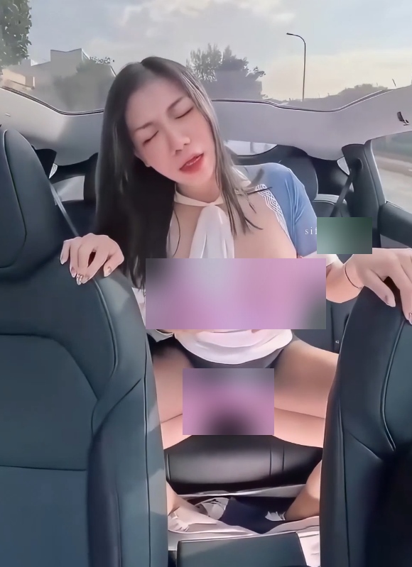 推特寬哥助理互动视频合集2部2.07G超会玩