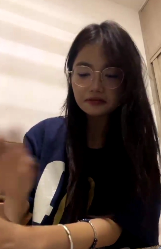 深夜直播十四诗宿舍138部118G眼镜学妹真顶