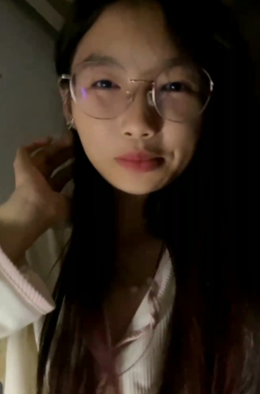 深夜直播十四诗宿舍138部118G眼镜学妹真顶