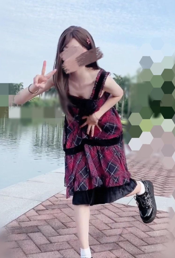 海角社区同屋檐少女12部2.78G微妙故事