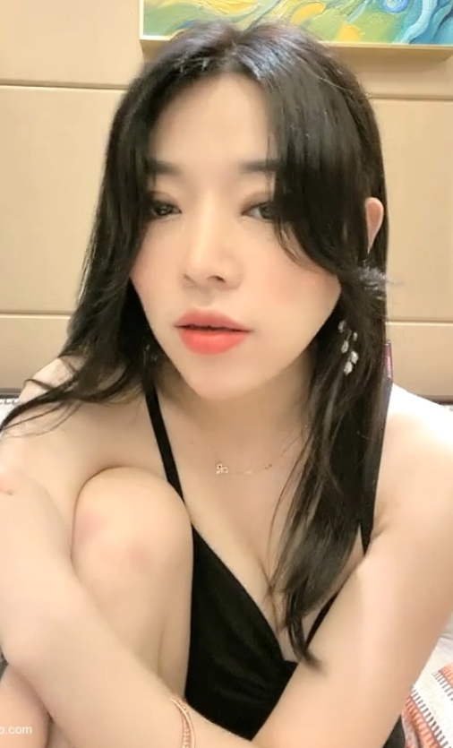艺术小雅美腿直播5部大罩杯合集10.2G太撩人