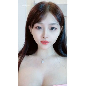 OnlyFans小优馒头嫩模私拍22部25G水润欲滴合集