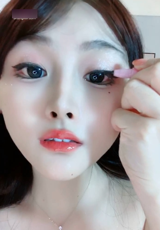OnlyFans小优馒头嫩模私拍22部25G水润欲滴合集