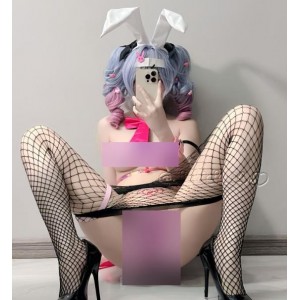 付费福利反差女神希尔薇北京大三在读白嫩修长身材热舞合集4.8G绝了