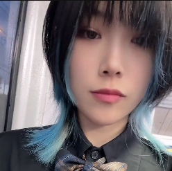 诱人眼镜学生妹小小狗反差私拍推特展示210P53V8.10G