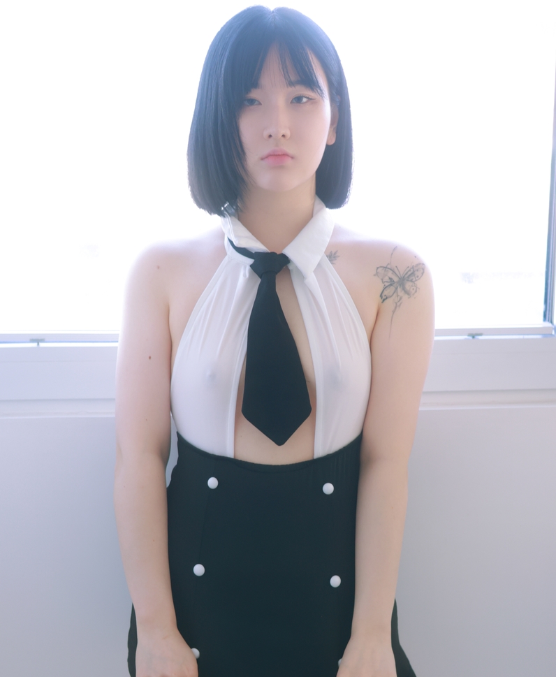 韩国尤物YeonJju晨间私密Vol.42V+875M三人小聚太写意