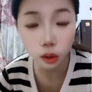 成都宋可等13位美女互动泄密143部4.4G馒头云集太炸裂
