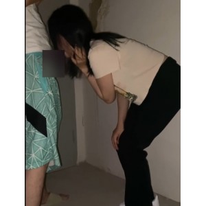 百度盘年轻小情侣楼梯间嘴艺互动视频1部123M女友技巧太娴熟