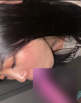 百度盘年轻小情侣楼梯间嘴艺互动视频1部123M女友技巧太娴熟