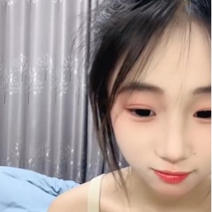 小小羊呐雪白校花直播多部2.42G某平台馒头吸睛娇嫩藏不住