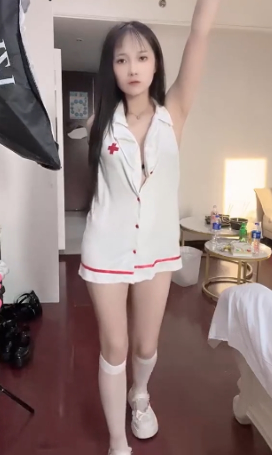 清纯小妹小乖梅姨快手定制抖馒头私拍12部227M舞姿太犯规
